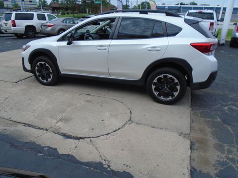 Used 2023 Subaru Crosstrek 2.0i AWD/4WD image 5