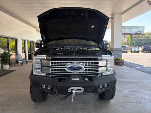 Used 2019 Ford F250 Platinum w/ Platinum Ultimate Package AWD/4WD image 13