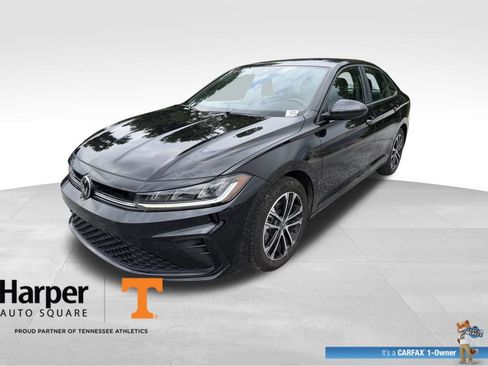Used 2025 Volkswagen Jetta Sport FWD image 1