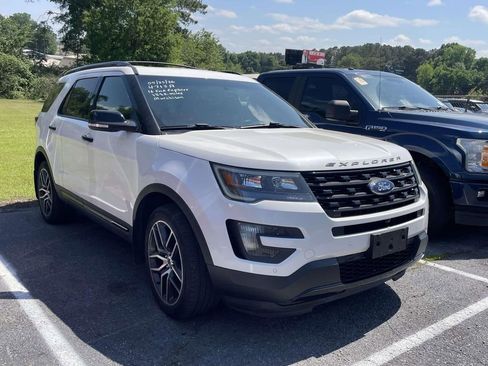 Used 2016 Ford Explorer Sport w/ Equipment Group 401A AWD/4WD image 2