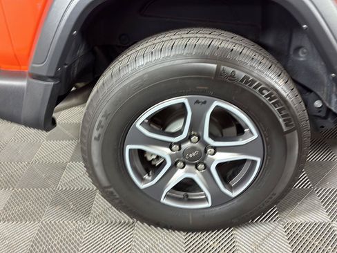 Used 2023 Jeep Wrangler Sport AWD/4WD image 14