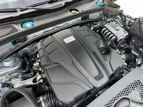 Certified 2020 Porsche Macan S AWD/4WD image 23