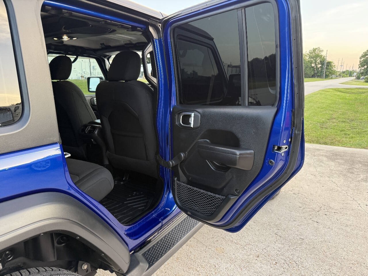 Used 2020 Jeep Wrangler Unlimited Sport AWD/4WD image 20