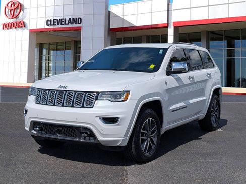 Used 2020 Jeep Grand Cherokee Overland AWD/4WD image 4