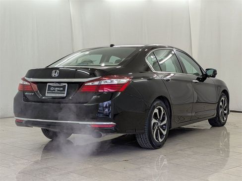 Used 2017 Honda Accord EX-L image 9