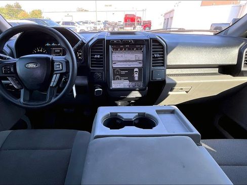 Used 2017 Ford F150 XL w/ Equipment Group 101A Mid AWD/4WD image 18