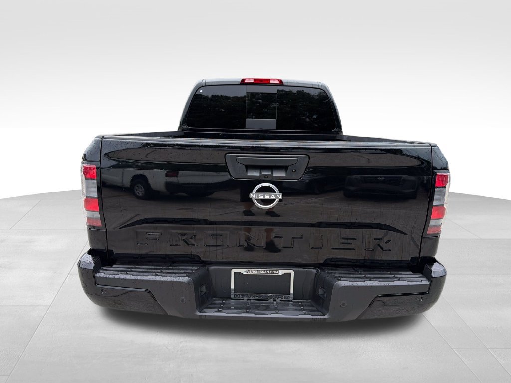 Used 2025 Nissan Frontier SV RWD image 6