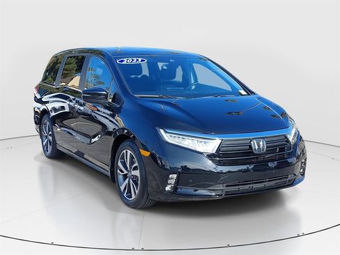 Used 2023 Honda Odyssey Touring image 3