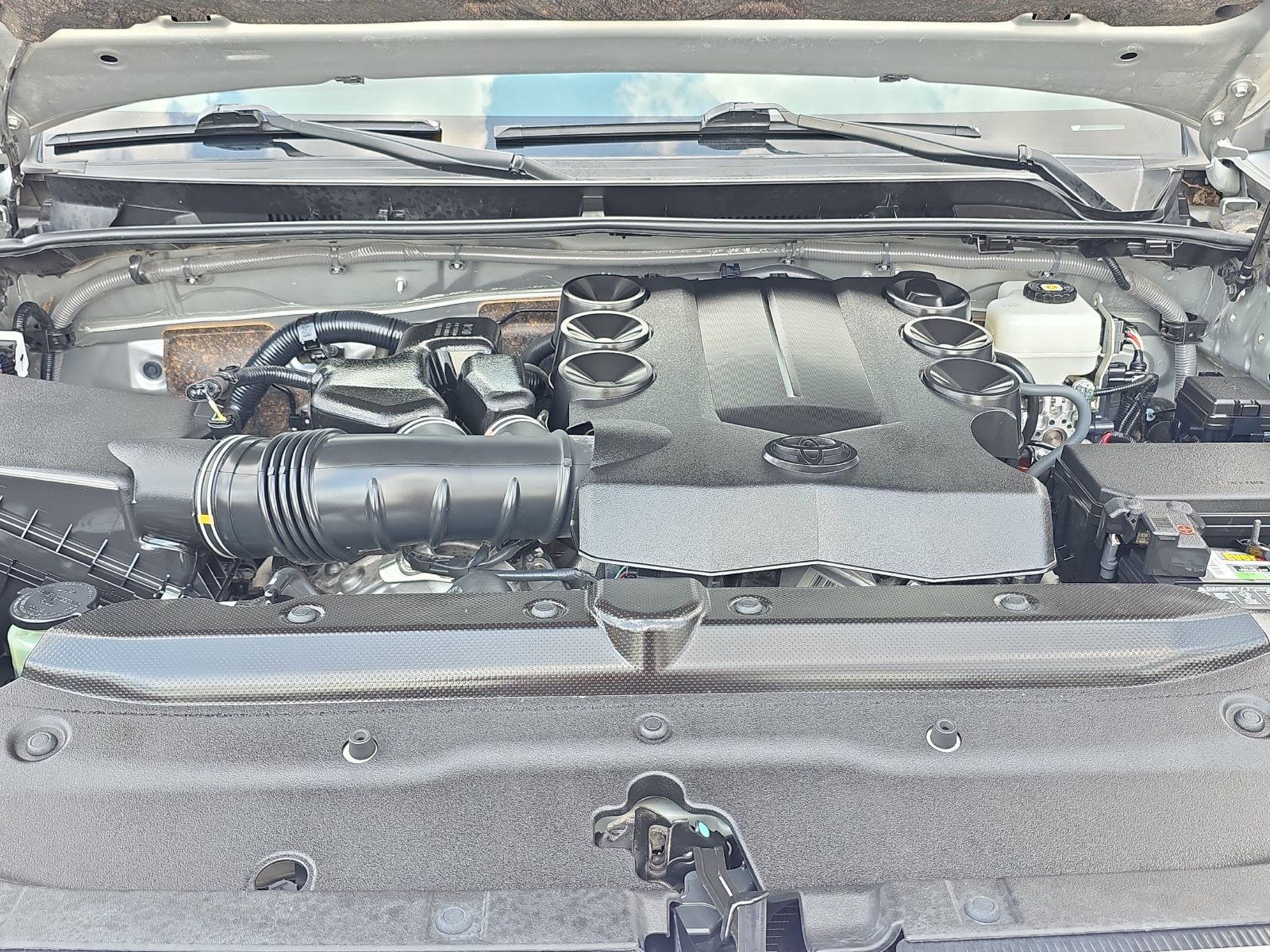 Used 2023 Toyota 4Runner SR5 AWD/4WD image 31