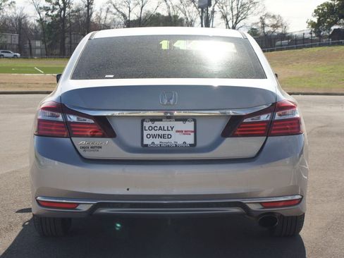 Used 2016 Honda Accord LX image 3