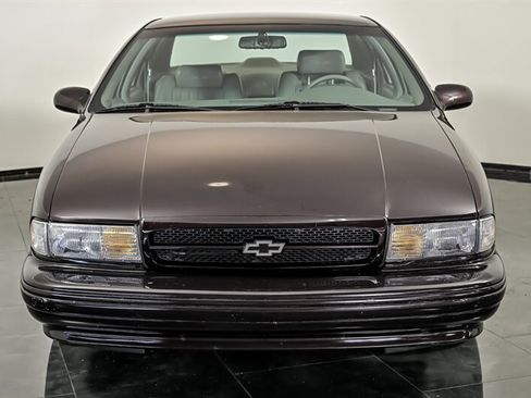 Used 1995 Chevrolet Impala SS RWD image 4