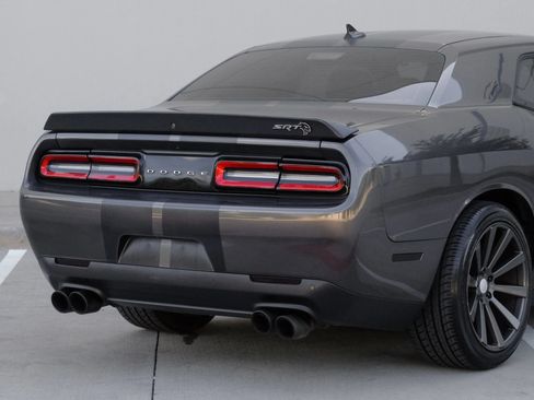 Used 2020 Dodge Challenger SRT Hellcat w/ Plus Package RWD image 12