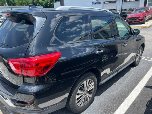 Used 2019 Nissan Pathfinder SV FWD image 5