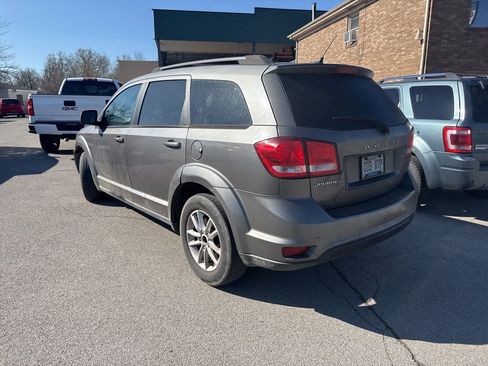 Used 2013 Dodge Journey SXT image 3