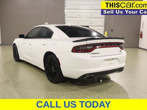 Used 2017 Dodge Charger R/T w/ Navigation & Travel Group image 5