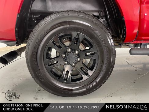 Used 2019 Toyota Tacoma SR image 13