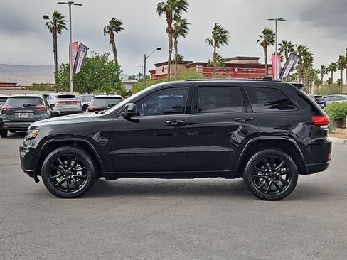 Used 2022 Jeep Grand Cherokee Laredo X AWD/4WD image 14