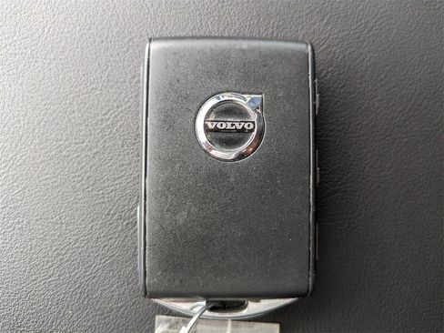 Certified 2023 Volvo XC90 T8 Plus w/ Protection Package Premier image 29