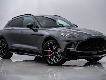 New 2026 Aston Martin DBX 707