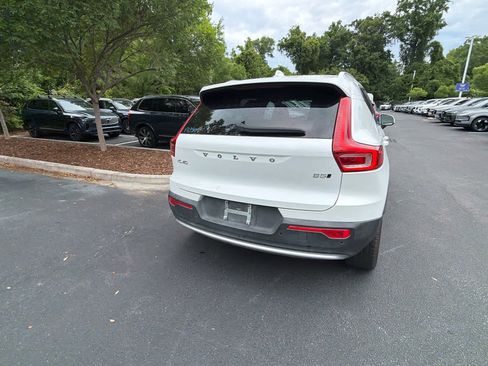 Used 2025 Volvo XC40 B5 Core AWD/4WD image 12