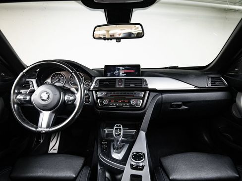 Used 2014 BMW 435i Convertible RWD image 25