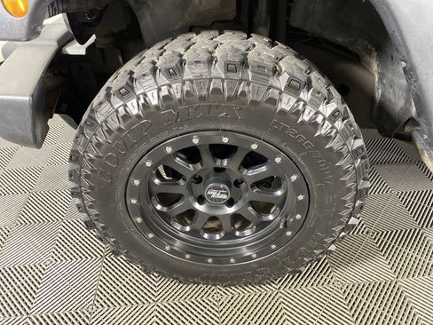 Used 2011 Jeep Wrangler Sport AWD/4WD image 8