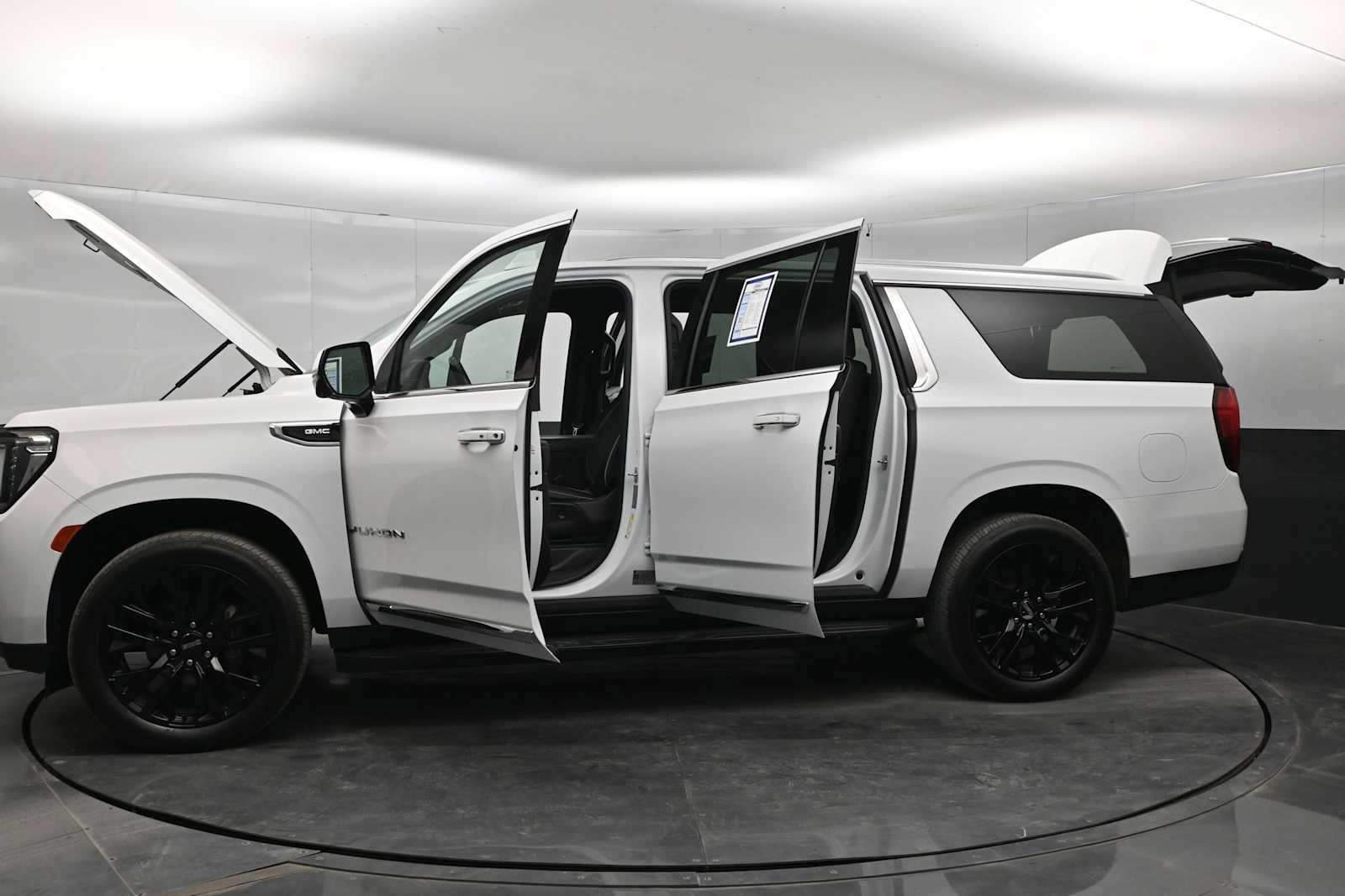 Used 2022 GMC Yukon XL SLT w/ SLT Premium Package AWD/4WD image 45