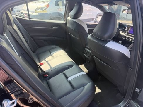 Used 2025 Toyota Camry SE FWD image 12