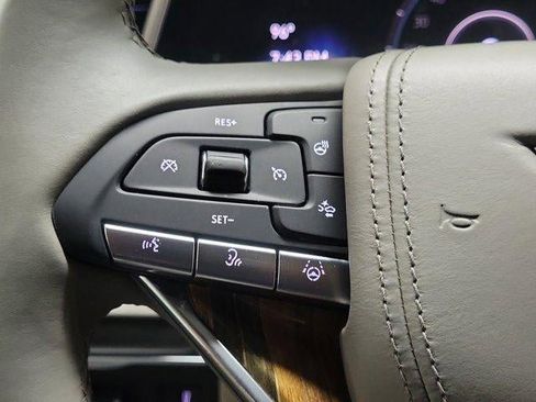 Used 2021 Cadillac Escalade Premium Luxury Platinum RWD image 23
