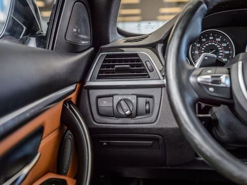 Used 2018 BMW 440i Convertible image 32