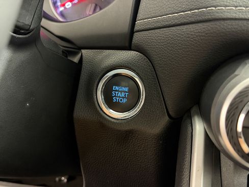 Used 2020 Toyota RAV4 XLE Premium FWD image 17