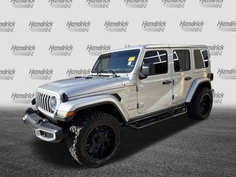 Used 2024 Jeep Wrangler Unlimited Sahara w/ Technology Group image 5