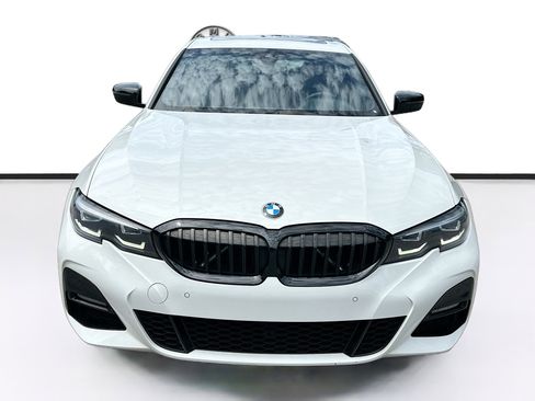 Used 2022 BMW 330i Sedan w/ M Sport Package image 2