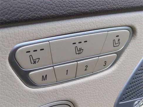 Used 2016 Mercedes-Benz S 550 Sedan image 30