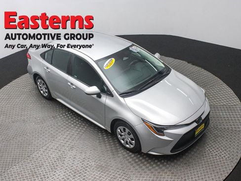 Used 2024 Toyota Corolla LE image 3