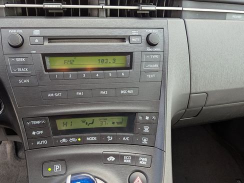 Used 2010 Toyota Prius Two image 16