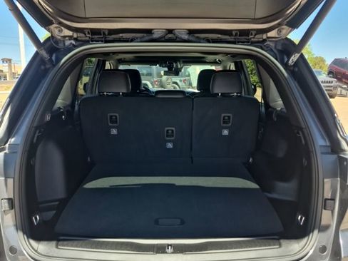 Used 2025 Jeep Grand Cherokee Altitude image 55