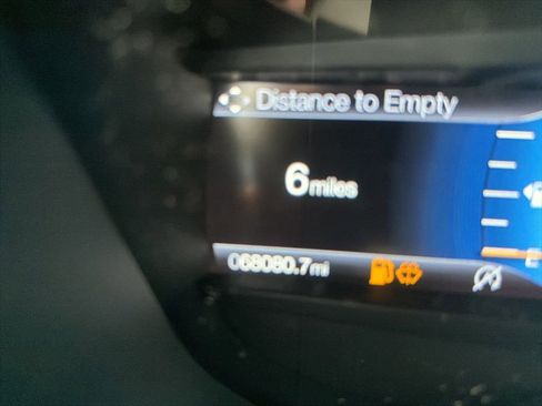 Used 2020 Ford Fusion SE FWD image 18