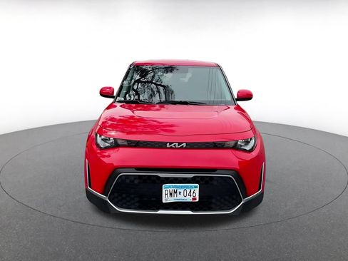 Used 2025 Kia Soul LX w/ LX Technology Package FWD image 10