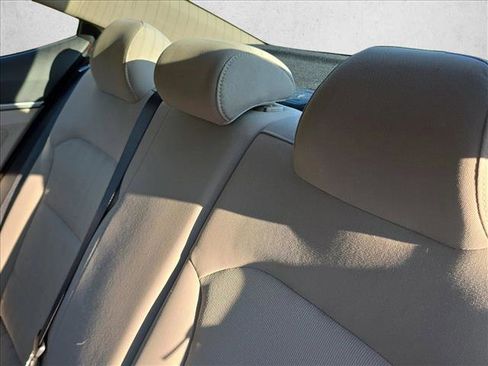 Used 2017 Hyundai Elantra SE w/ SE A/T Tech Package 03 image 19