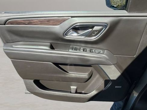 Used 2021 Chevrolet Tahoe Z71 AWD/4WD image 17