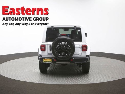 Used 2025 Jeep Wrangler Unlimited Sahara AWD/4WD image 33
