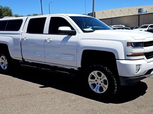 Used 2018 Chevrolet Silverado 1500 LT w/ All Star Edition AWD/4WD image 2