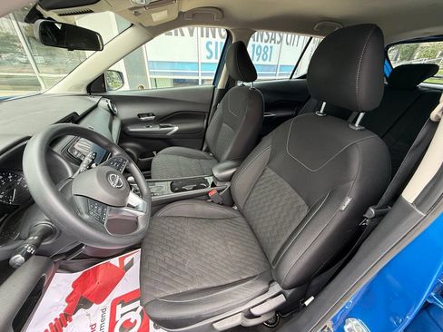 Used 2023 Nissan Kicks SV FWD image 7