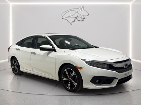 Used 2016 Honda Civic Touring image 8
