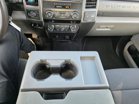 Used 2019 Ford F250 XL w/ STX Appearance Package image 12