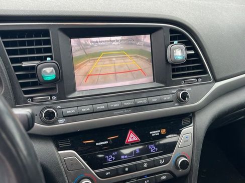 Used 2018 Hyundai Elantra Value Edition FWD image 18