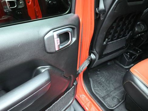 Used 2021 Jeep Gladiator Mojave AWD/4WD image 16