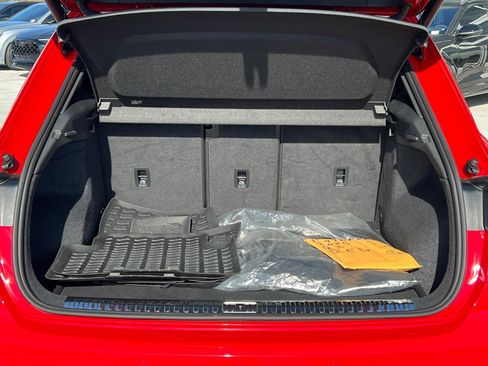 Certified 2025 Audi Q3 2.0T Premium w/ Black Optic Sport Package image 18