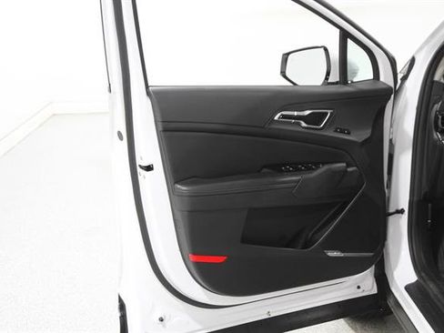 Used 2023 Kia Sportage SX AWD/4WD image 4
